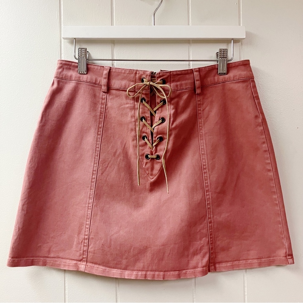 Western Boho Forever 21 Y2K Lace-Up Denim Mini Skirt Women’s LARGE Rose Festival
